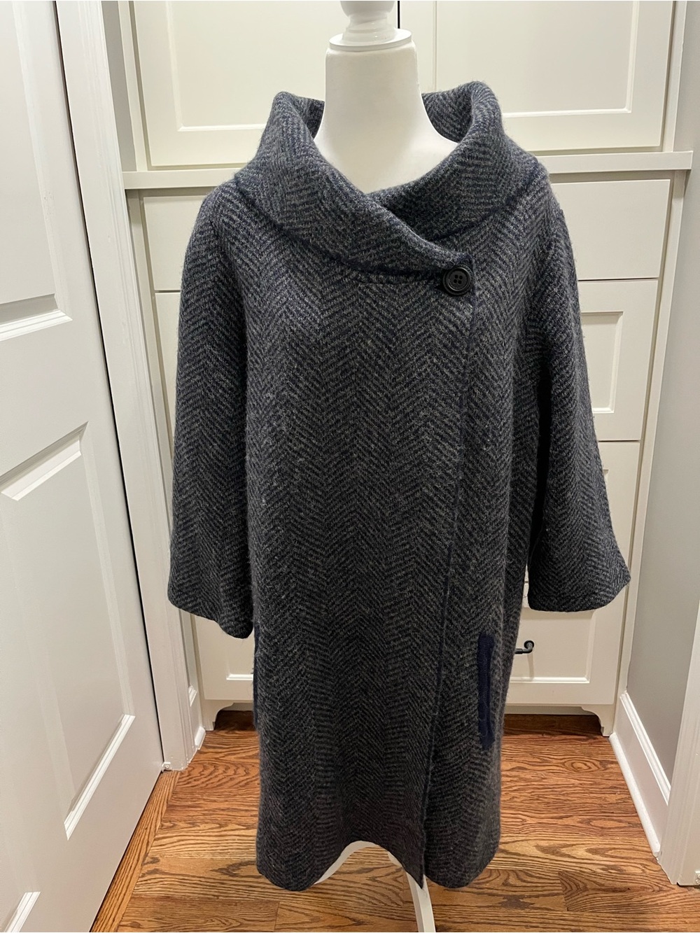 Navy & Gray Herringbone Shawl Collar Sweater Jacket with Pockets. Size 2X